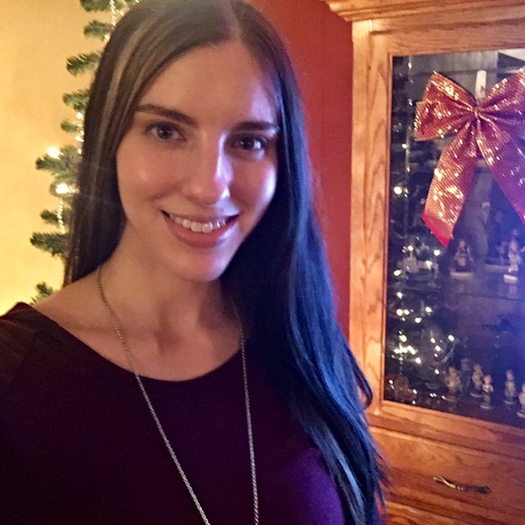 Meet your Posher, Talia! - Picture 3 of 3